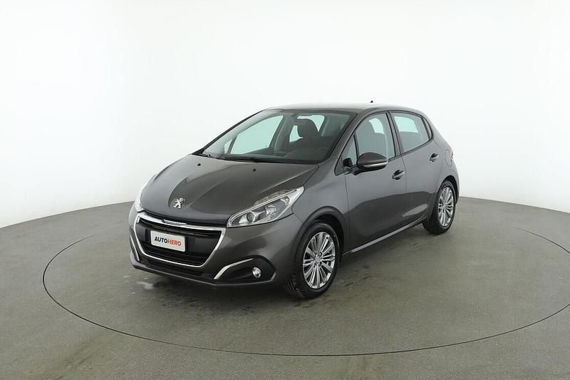 Grigio Usata 2018 Peugeot 208 Active Due volumi | 8399 € (Buon prezzo) - Immagine 1/4