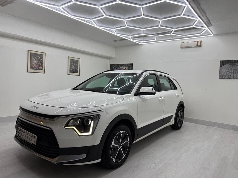 Usata Kia Niro 105 CV (77 kW) 2023 Bianco SUV