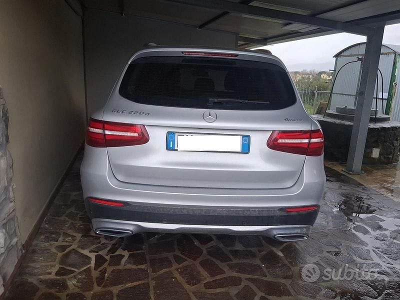 Usata Mercedes 320 150 CV (110 kW) 2019 Grigio Berlina