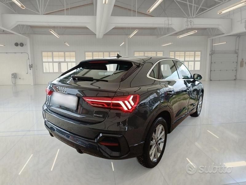 Usata Audi Q3 Sportback Business Plus 150 CV (110 kW) 2022 Grigio SUV