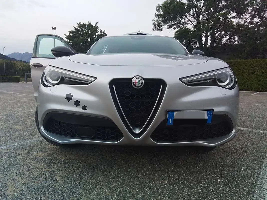 Usata Alfa Romeo Stelvio 160 CV (117 kW) 2021 Argento SUV