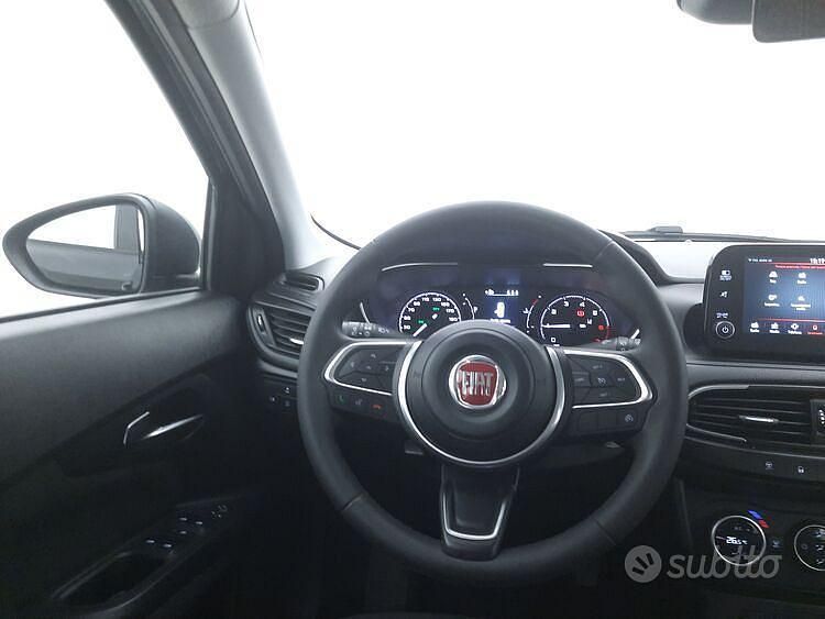 Usata Fiat Tipo 100 CV (73 kW) 2023 Nero Station wagon