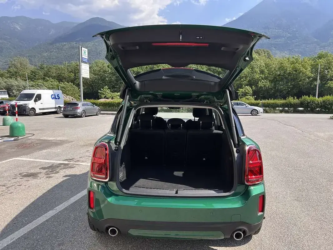 Usata Mini Countryman 178 CV (130 kW) 2020 Verde SUV