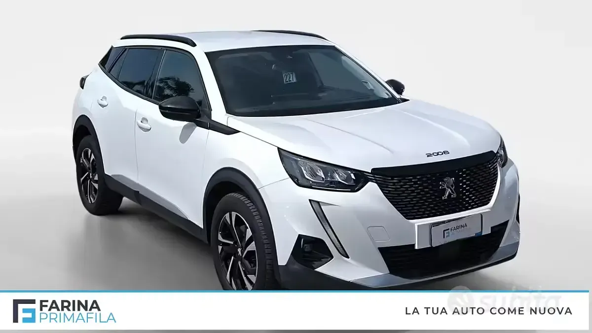 Usata Peugeot 2008 Allure 131 CV (96 kW) 2022 Bianco SUV