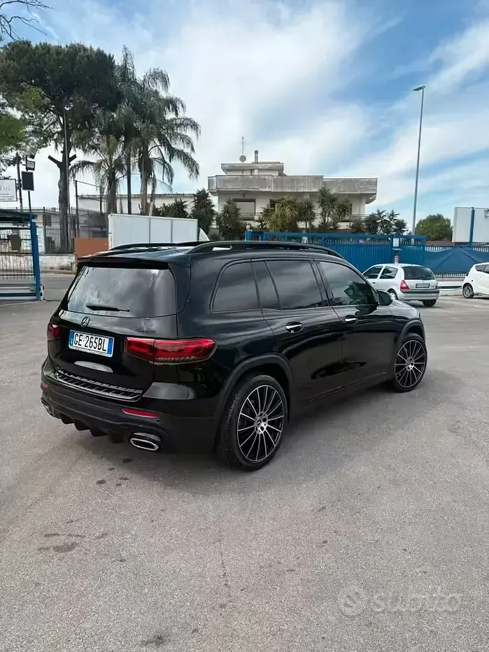 Usata Mercedes GLB200 150 CV (110 kW) 2021 Nero SUV