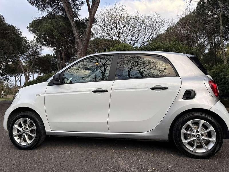Usata Smart ForFour Passion 75 CV (55 kW) 2017 Utilitaria