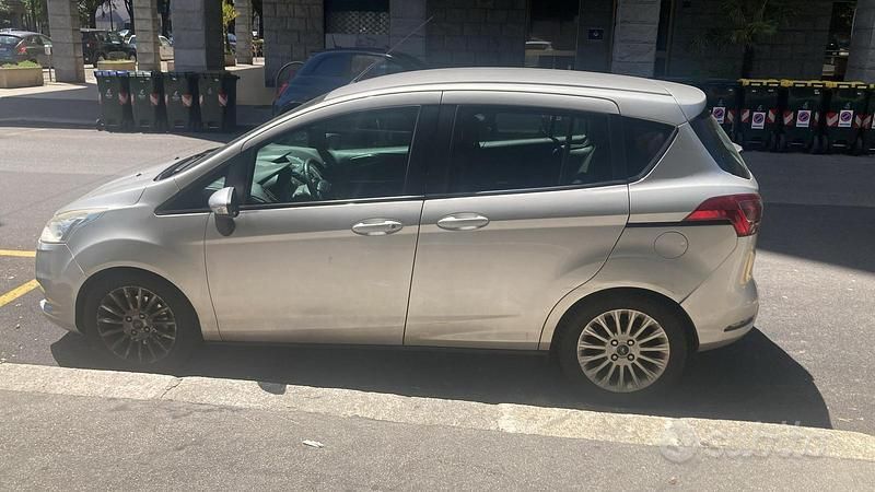 Usata Ford B-MAX 2014 Grigio Monovolume