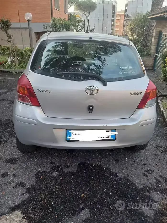Usata Toyota Yaris 2007 Grigio Utilitaria