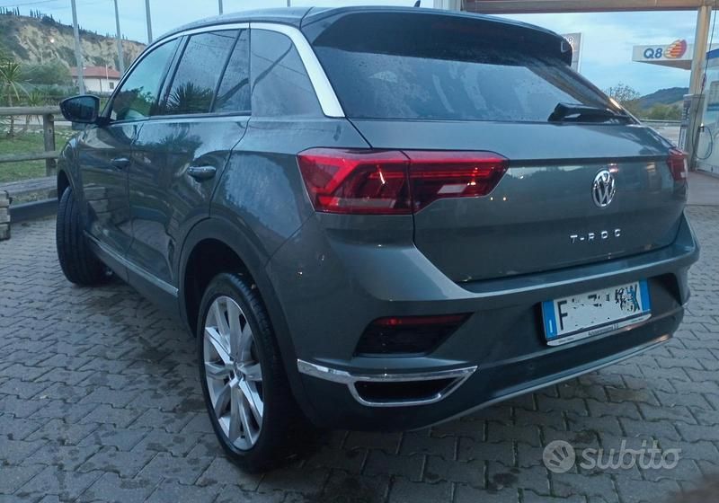 Usata VW T-Roc 116 CV (85 kW) 2018 Grigio SUV