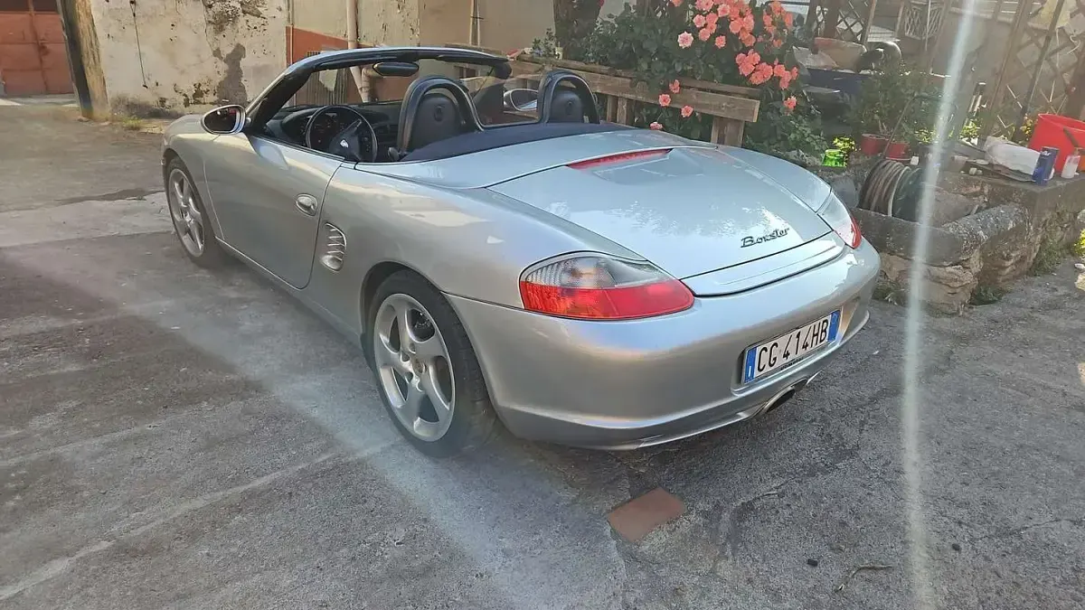 Usata Porsche Boxster 228 CV (167 kW) 2003 Grigio Cabrio