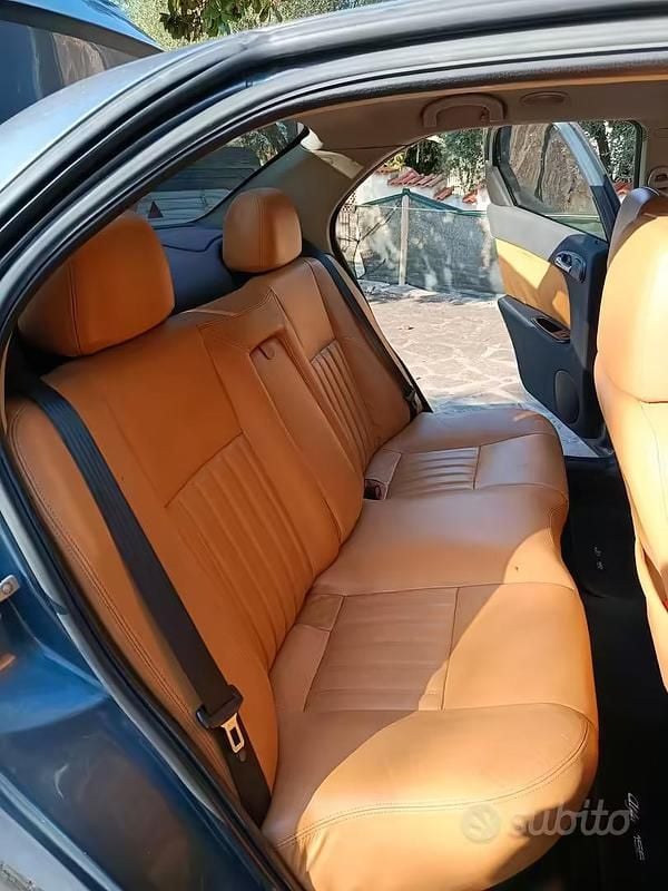 Usata Alfa Romeo 156 115 CV (84 kW) 2004 Grigio Berlina