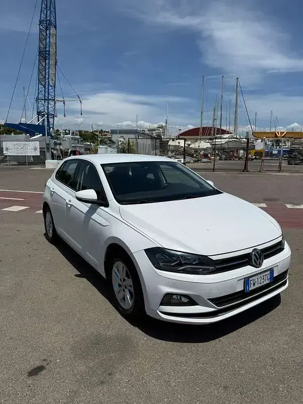 Usata VW Polo Comfortline 65 CV (47 kW) 2019 Bianco Utilitaria