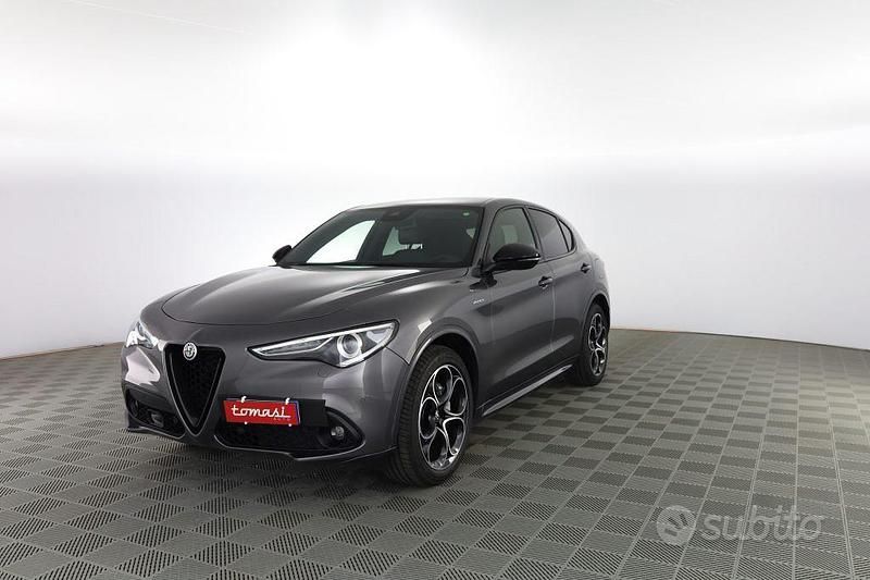 Usata Alfa Romeo Stelvio Veloce 210 CV (154 kW) 2023 Grigio vesuvio SUV