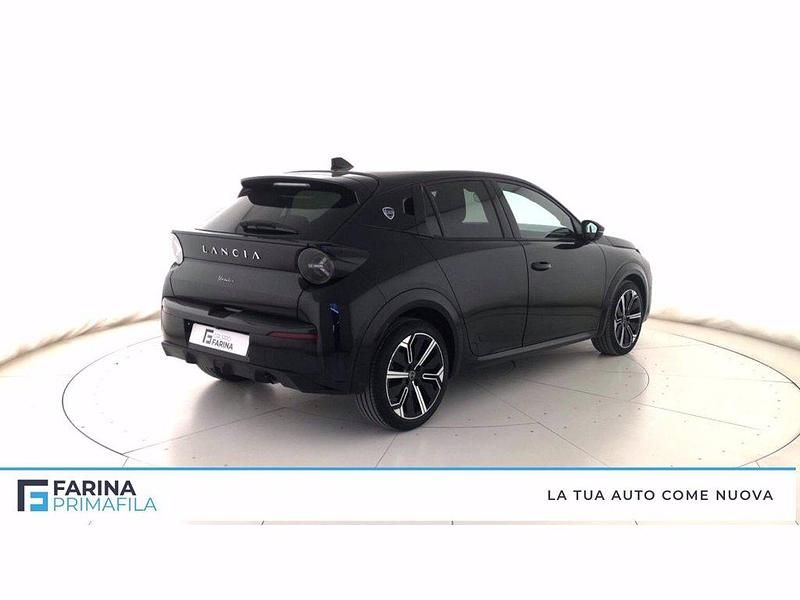 Usata Lancia Ypsilon 110 CV (80 kW) 2025 Nero Utilitaria