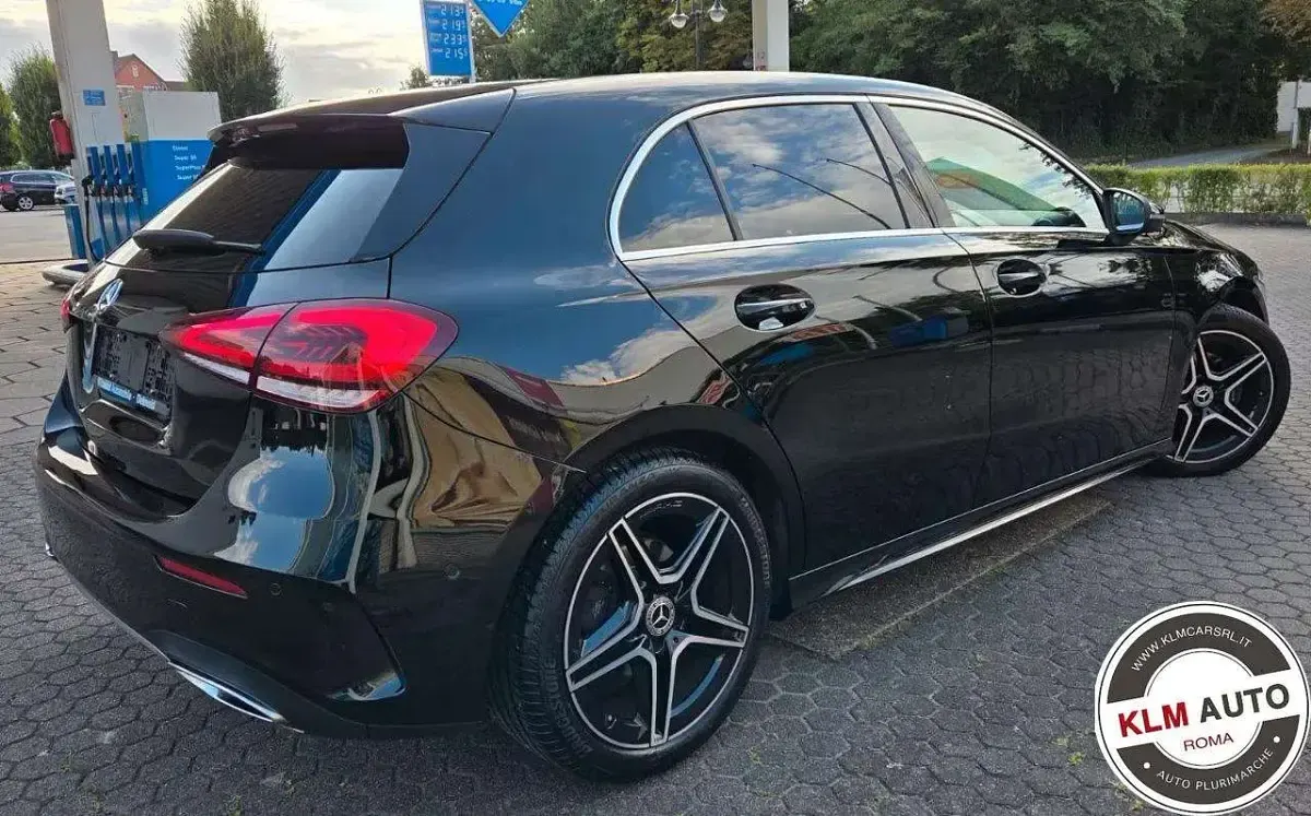 Usata Mercedes A180 Premium 136 CV (100 kW) 2019 Nero Berlina