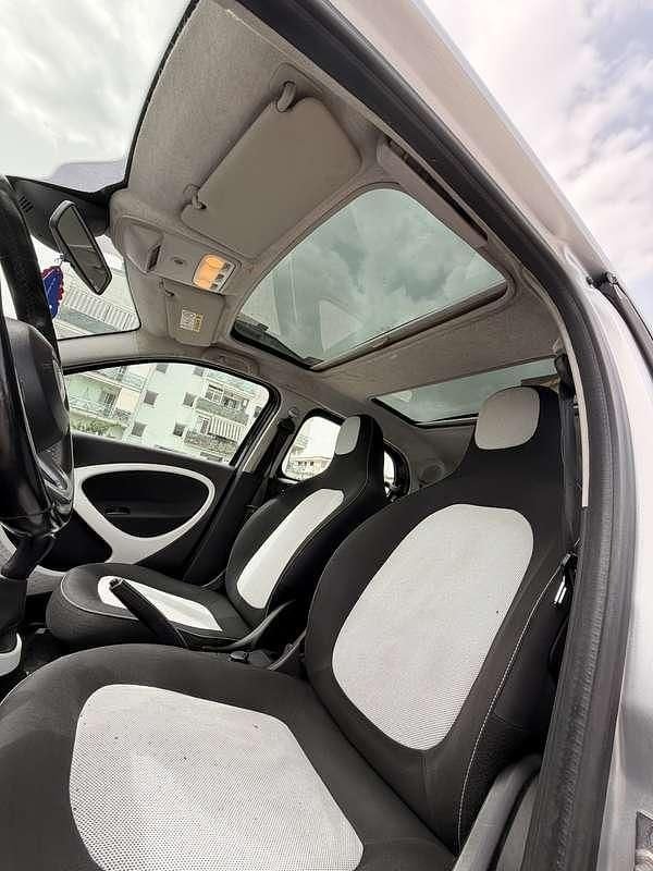 Usata Smart ForFour Passion 71 CV (52 kW) 2016 Utilitaria