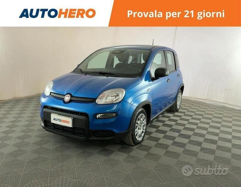 Blu Usata 2025 Fiat Panda S Tre volumi | 13.199 € (Buon prezzo) - Immagine 1/2