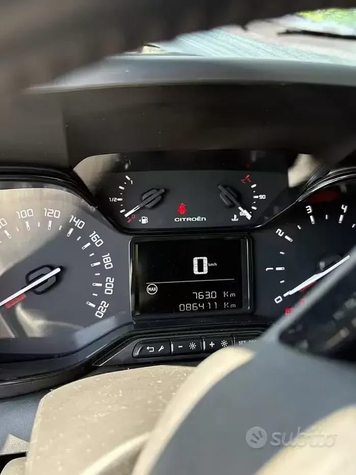 Usata Citroën C3 Aircross 110 CV (80 kW) 2022 Grigio SUV