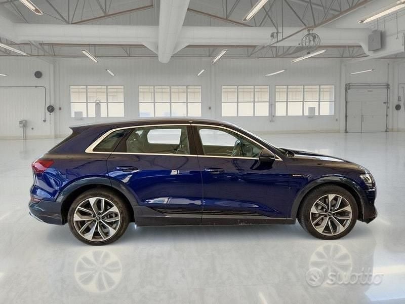 Usata Audi e-tron Business 300 kW (408 CV) 2023 Blu SUV