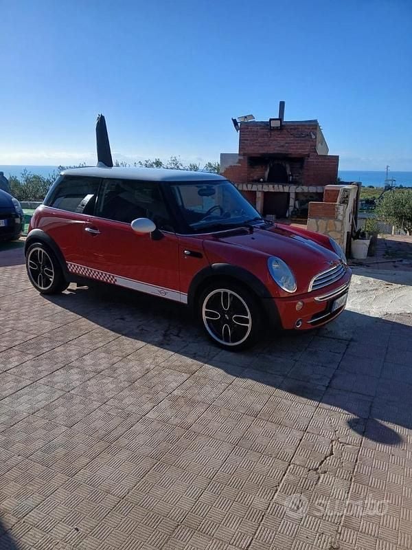 Usata 2004 Mini ONE Due volumi | 3000 € (Buon prezzo) - Immagine 1/3
