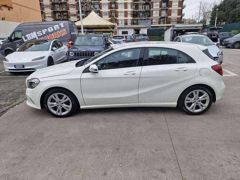Usata Mercedes A180 Premium 109 CV (80 kW) 2016 Bianco Berlina