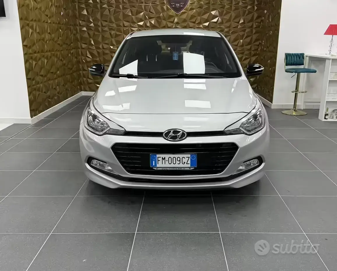 Occasion Hyundai i20 GO! 75 ch (55 kW) 2018 Gris Berline