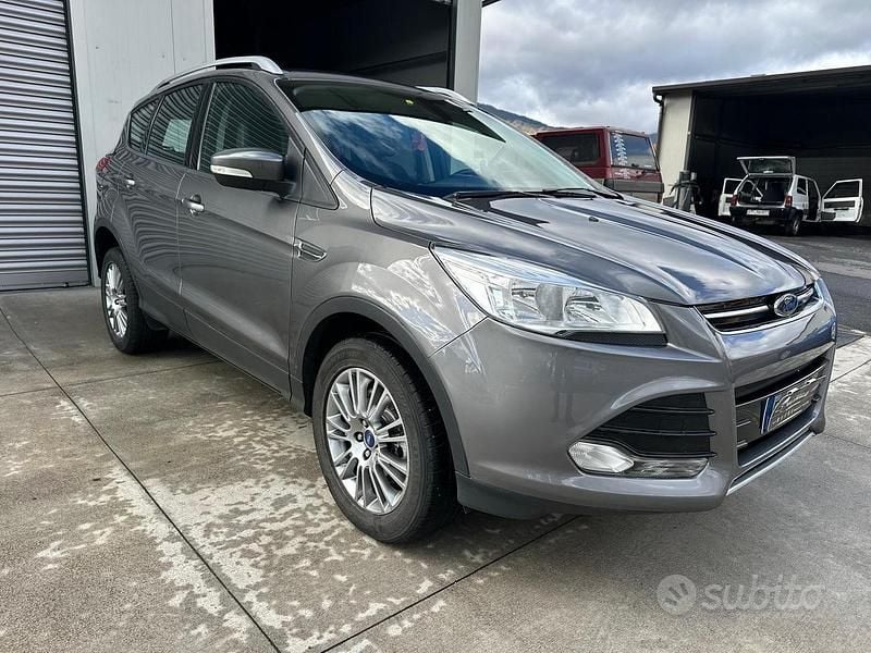 Usata Ford Kuga Titanium 140 CV (102 kW) 2014 Grigio SUV