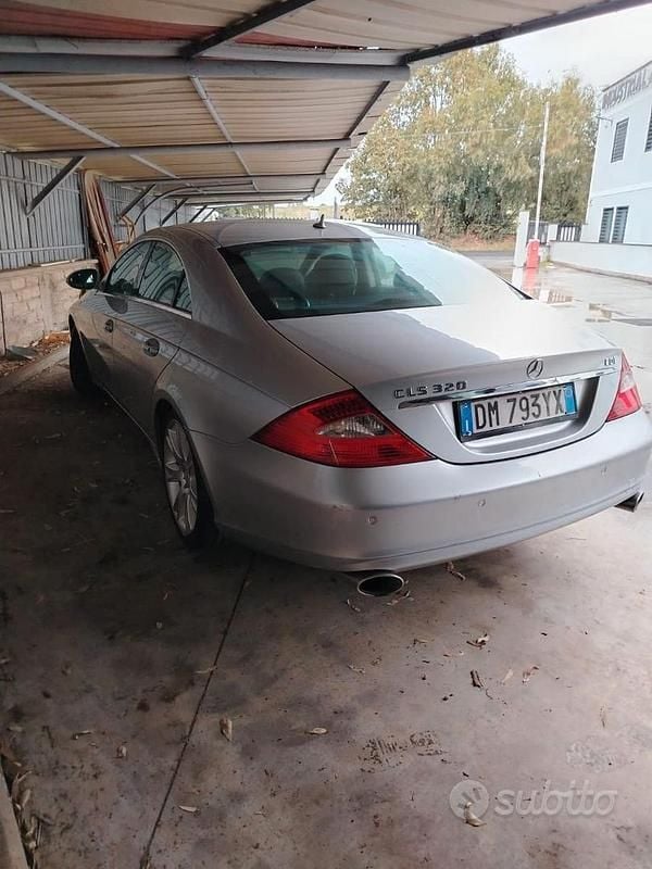 Usata Mercedes CLS320 224 CV (164 kW) 2007
