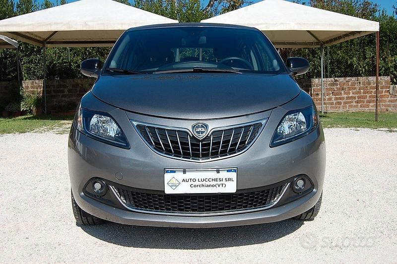Usata Lancia Ypsilon S 69 CV (50 kW) 2024 Grigio pietra Utilitaria