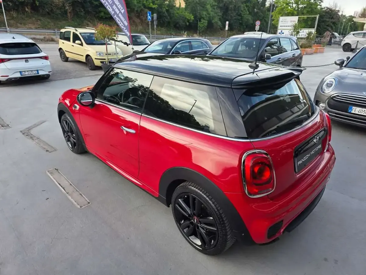 Usata Mini John Cooper Works Hype 116 CV (85 kW) 2016 Rosso Utilitaria