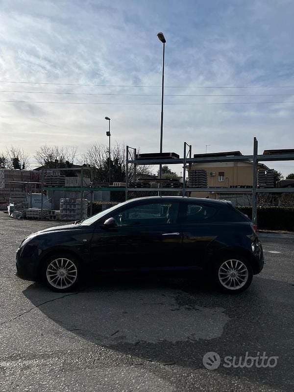Usata Alfa Romeo MiTo Distinctive 85 CV (62 kW) 2014 Nero Utilitaria