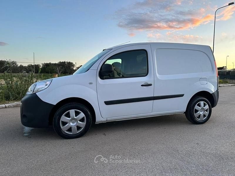 Usata Renault Kangoo 90 CV (66 kW) 2018 Bianco Monovolume