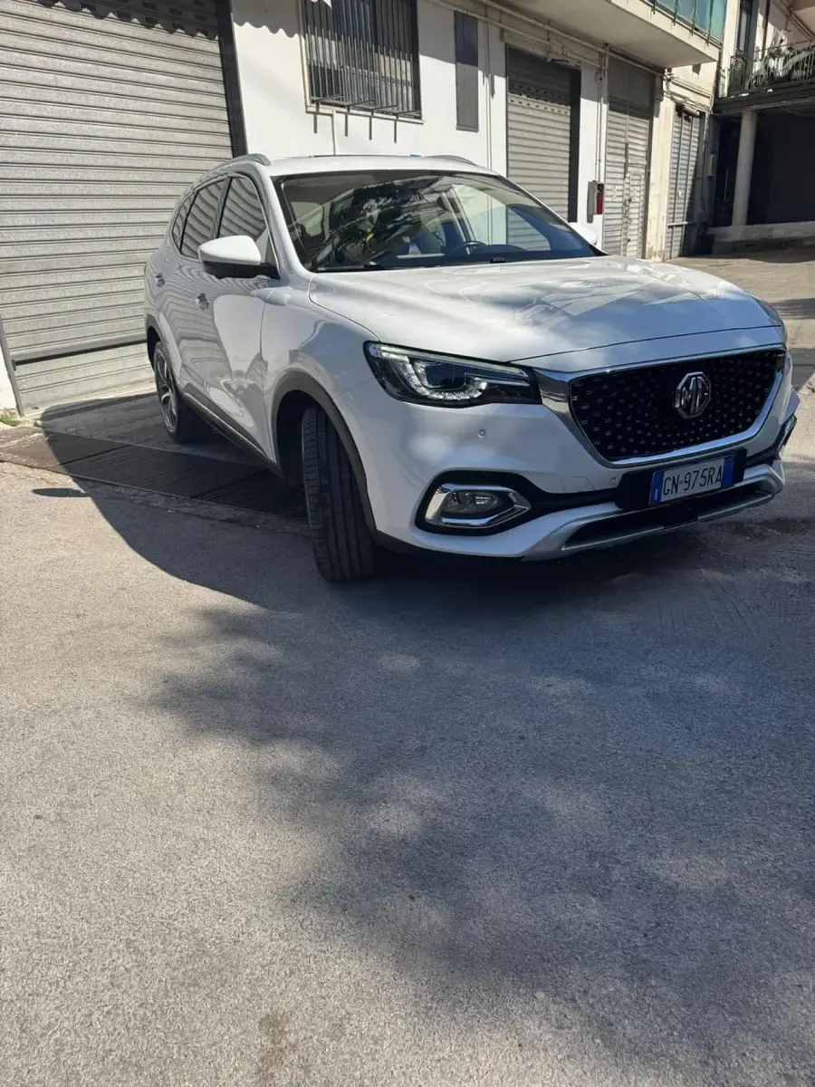 Usata MG EHS Luxury 161 CV (118 kW) 2023 Bianco SUV