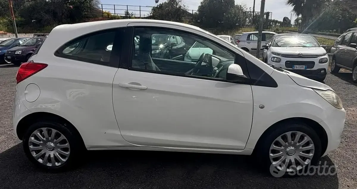 Begagnad Ford Ka 75 HK (55 kW) 2010 Beige Halvkombi