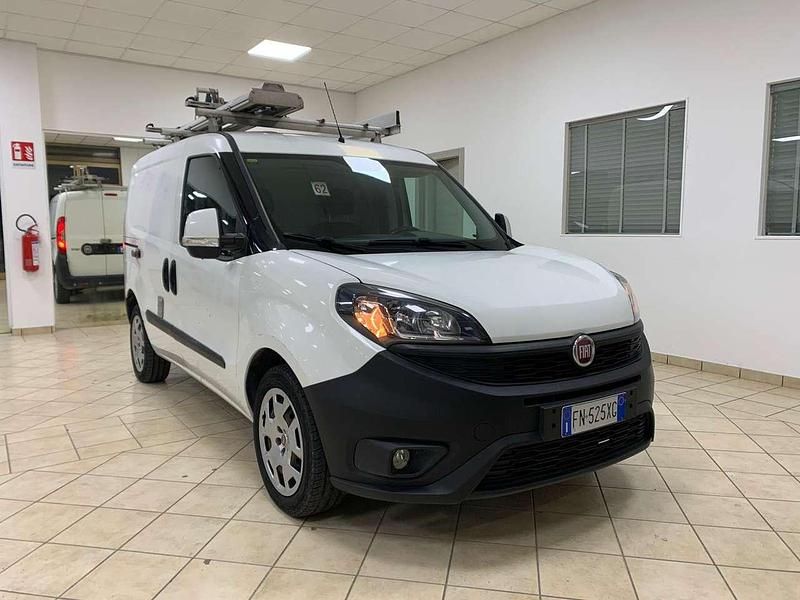 Usata Fiat Doblò 120 CV (88 kW) 2018 Bianco Monovolume
