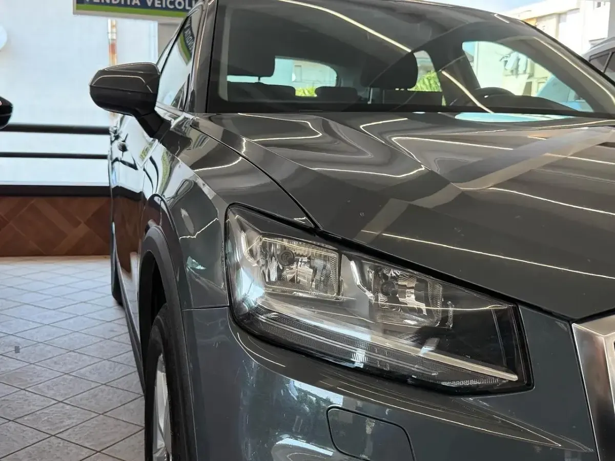 Usata Audi Q2 Ambiente 116 CV (85 kW) 2018 Grigio SUV