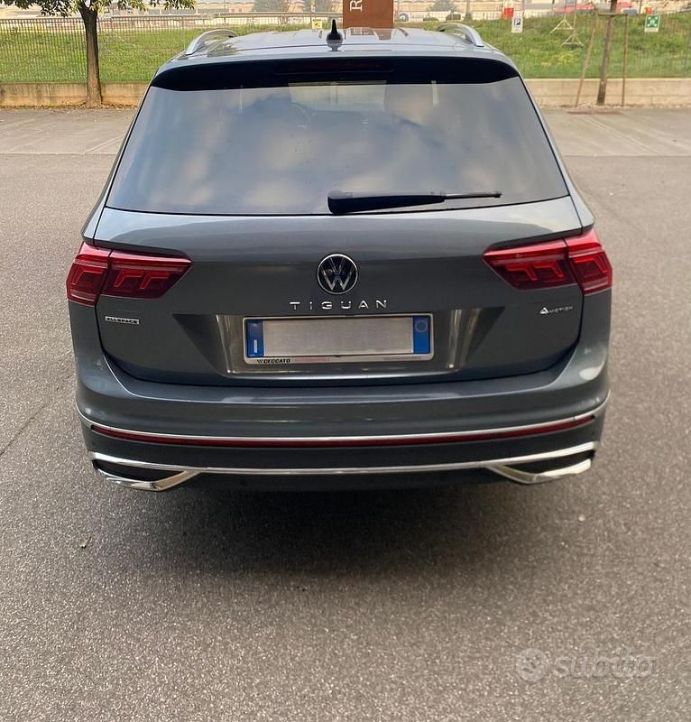 Usata VW Tiguan Allspace Elegance 150 CV (110 kW) 2022 Grigio SUV