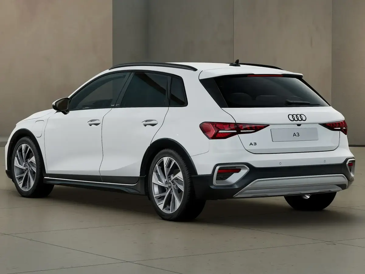 Nuova Audi A3 e-tron Advanced 204 CV (150 kW) 2026 Bianco arkona Utilitaria