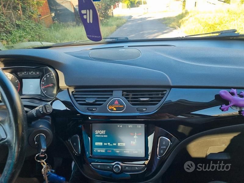 Grigio Usata 2019 Opel Corsa Due volumi | 8500 € (Buon prezzo) - Immagine 1/4