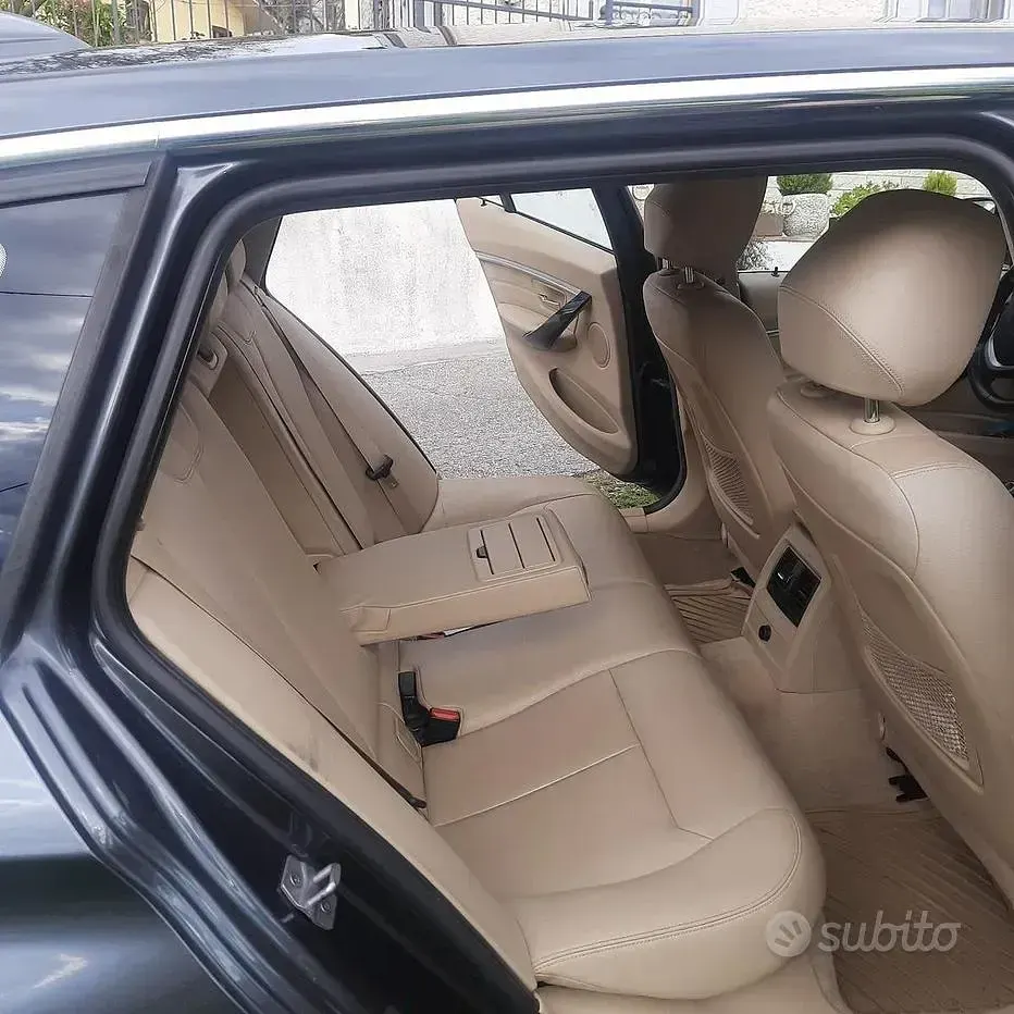 Usata BMW 318 Luxury Line 150 CV (110 kW) 2016 Grigio Station wagon