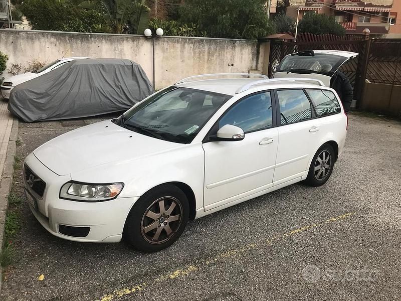 Usata Volvo V50 101 CV (74 kW) 2012 Bianco Station wagon