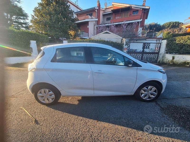 Usata Renault Zoe 42 kW (58 CV) 2018 Bianco Utilitaria
