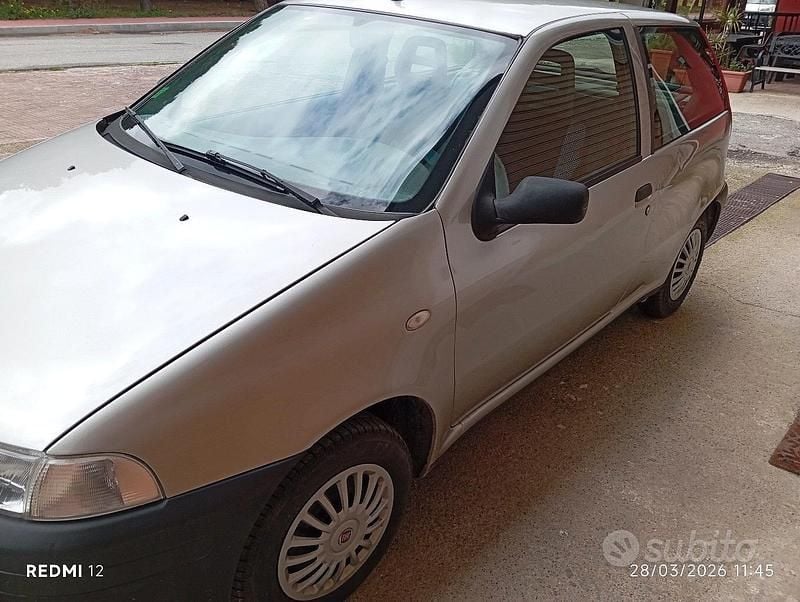 Usata Fiat Punto 60 CV (44 kW) 1996 Berlina