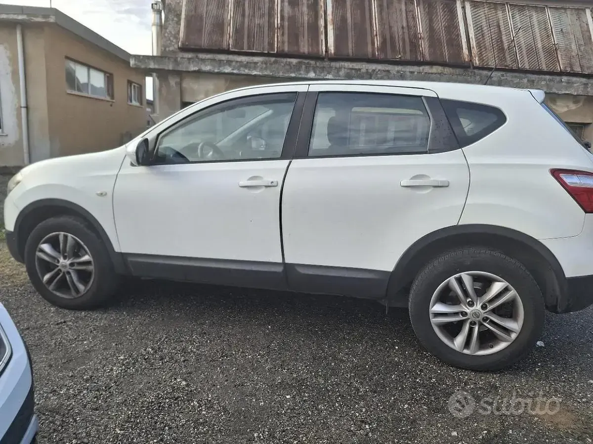 Usata Nissan Qashqai 117 CV (86 kW) 2012 Bianco SUV