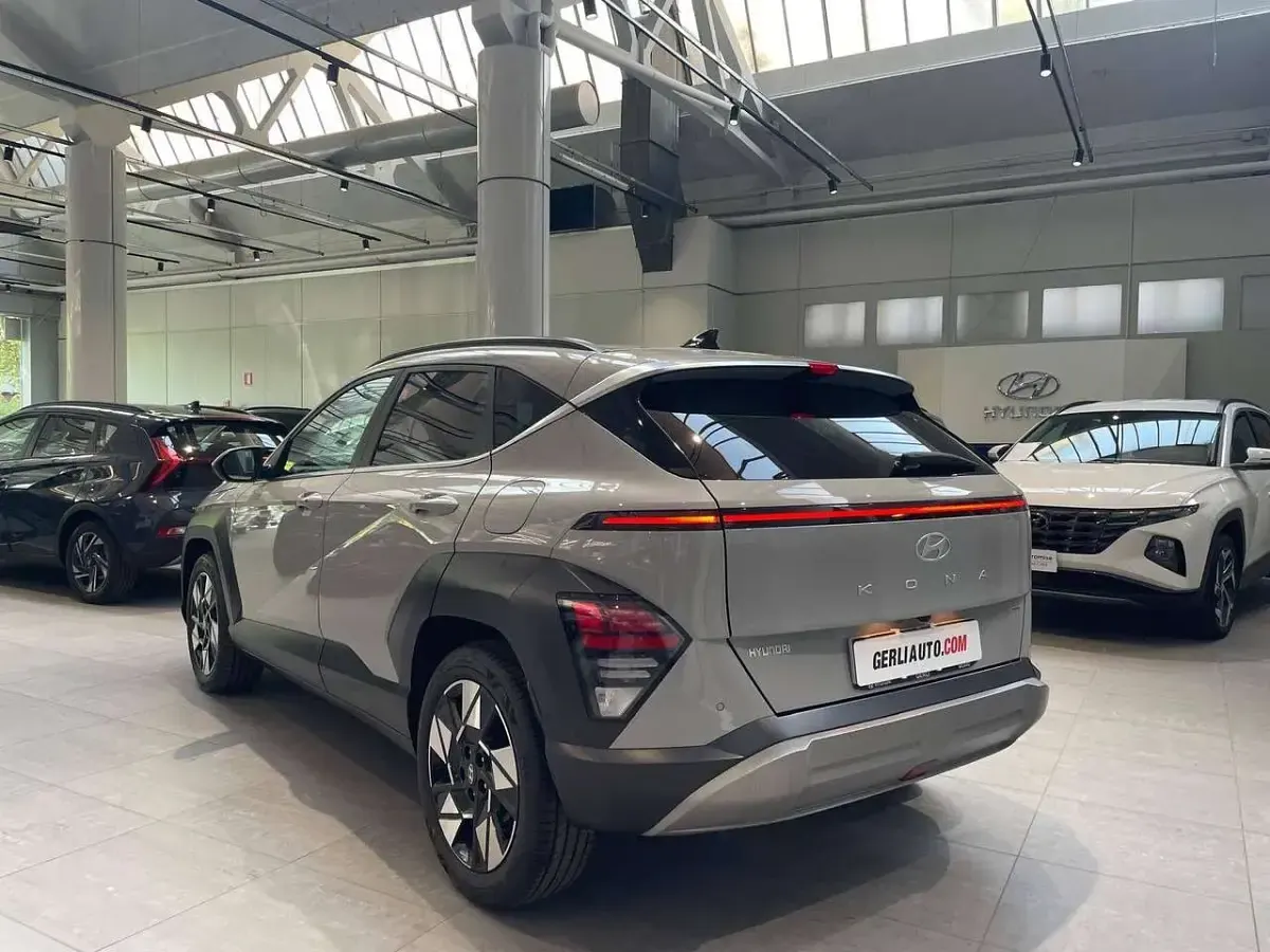 Usata Hyundai Kona 105 CV (77 kW) 2023 Cyber grey SUV