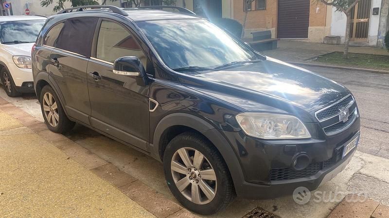 Usata Chevrolet Captiva 150 CV (110 kW) 2009 Nero SUV