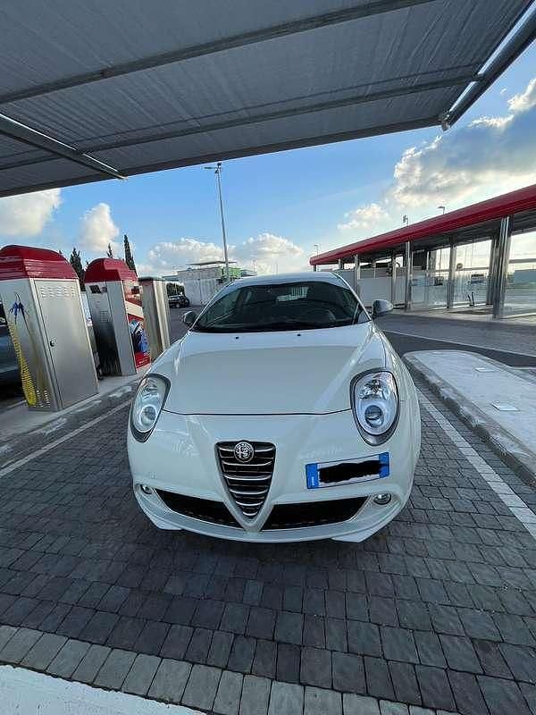 Usata Alfa Romeo MiTo Distinctive 86 CV (63 kW) 2012 Bianco Utilitaria