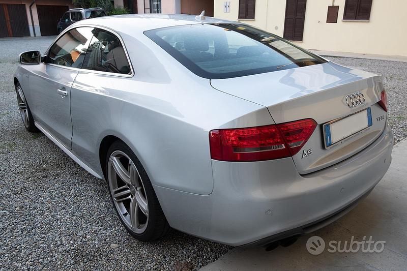 Usata Audi A5 S-Line 180 CV (132 kW) 2011 Grigio Coupé