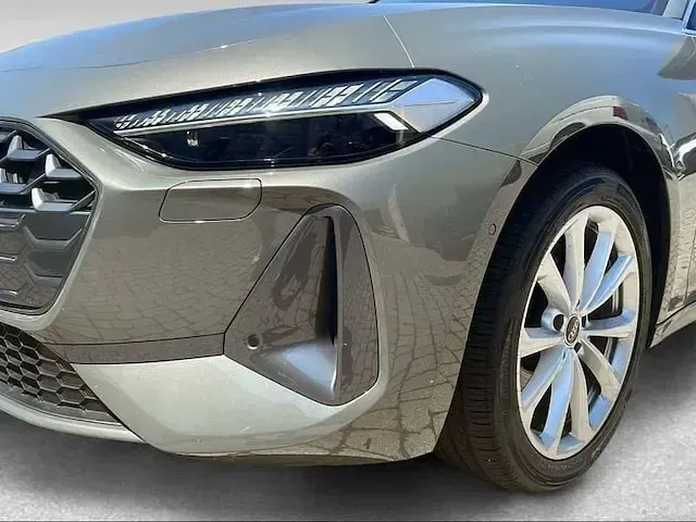 Usata Audi A5 Advanced 204 CV (150 kW) 2025 Grigio chronos metallizzato Station wagon