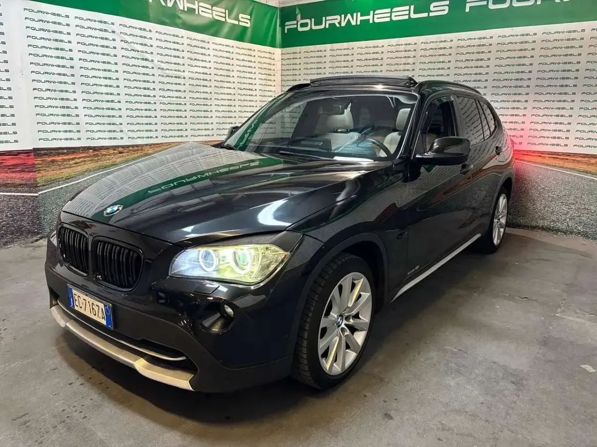 Usata BMW X1 150 CV (110 kW) 2010 Nero SUV